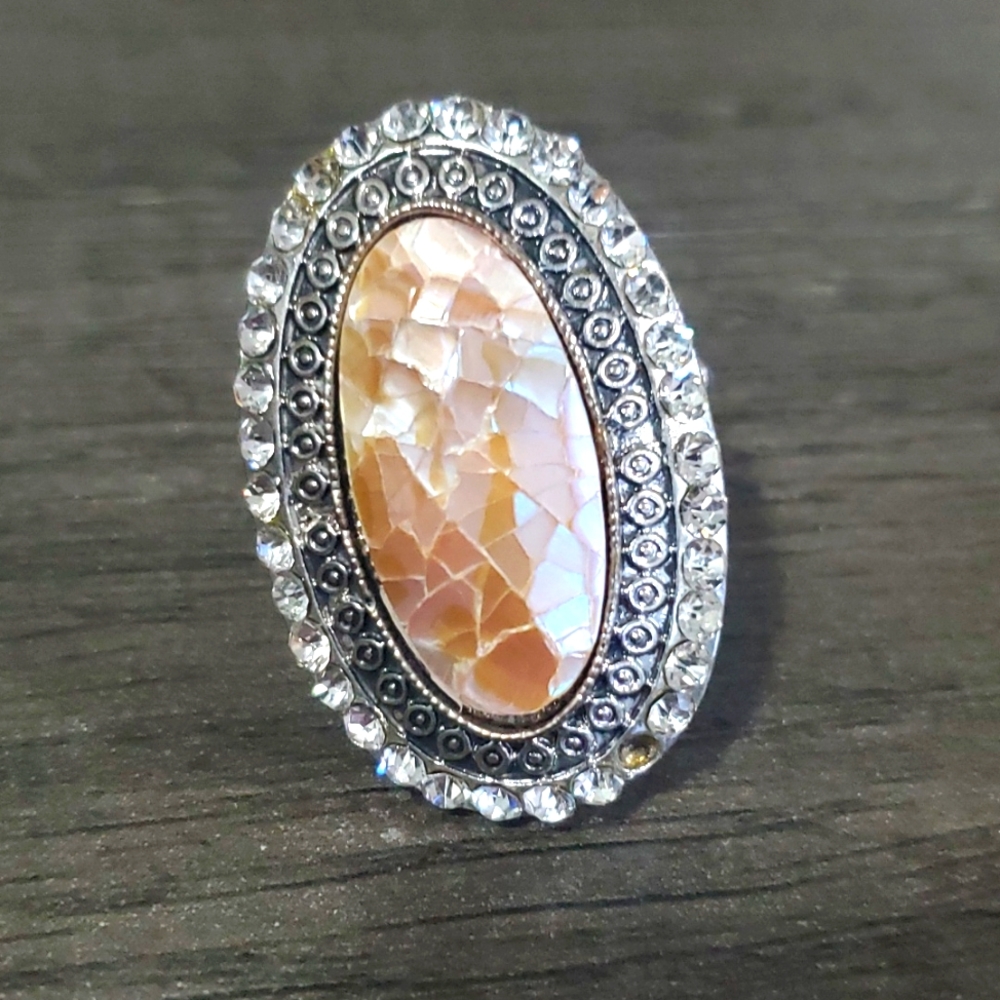 NWOT Fancy Stretch Ring